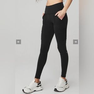 High-Waist Cargo Legging